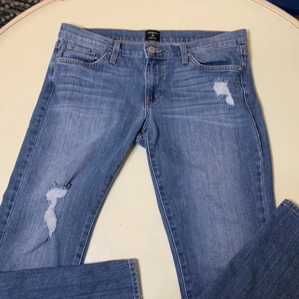 Just Black Distressed Cropped Straight Leg Jean - Picture 2 of 10